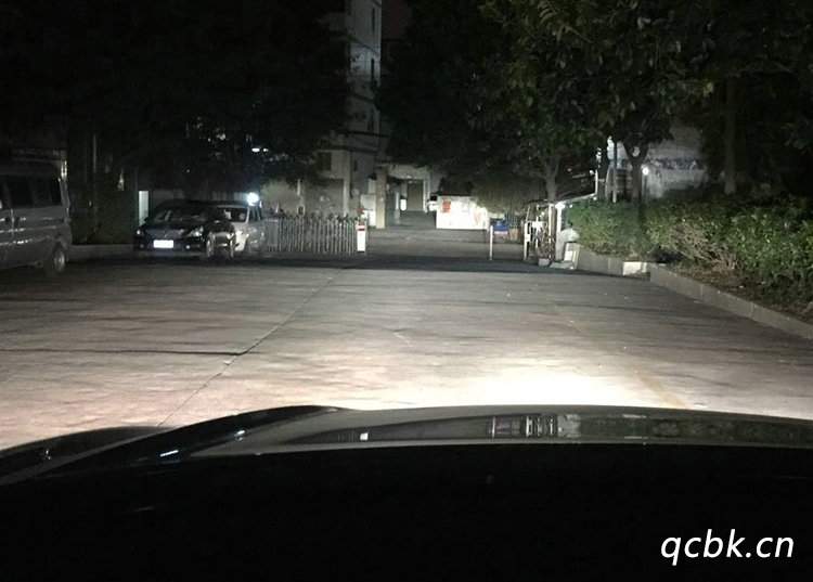 汽车大灯不亮怎么解决(汽车大灯不亮怎么解决视频教程)