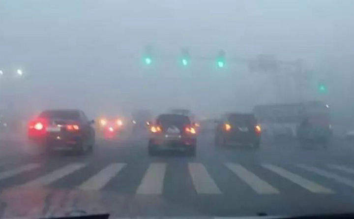 雨天雾天行车注意事项(雾天雨天行车安全注意事项)