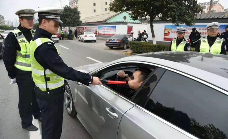 无证醉驾一般判刑多久(无证醉驾一般判刑多久2021错人留狗警察)