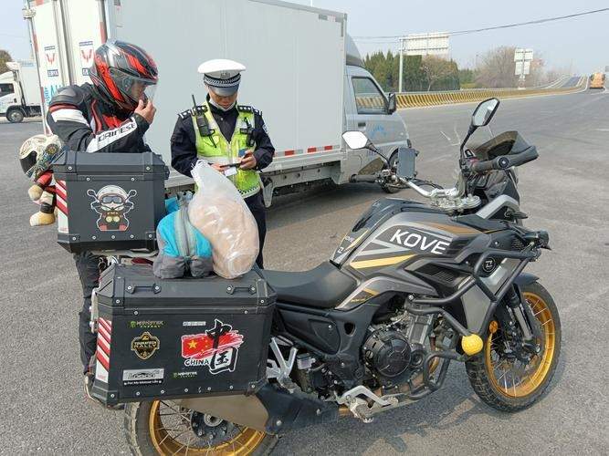 今年高速上为什么有摩托车 高速公路为什么有摩托车