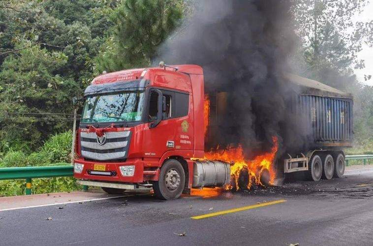 货车为什么要烧胎 为什么货车轮胎会爆炸